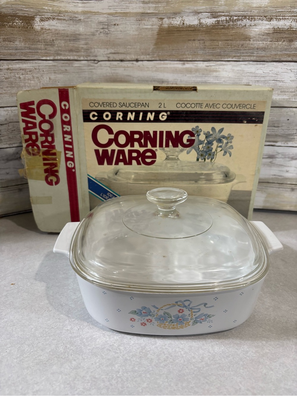 Vintage 1989 Corningware County Cornflower casserole